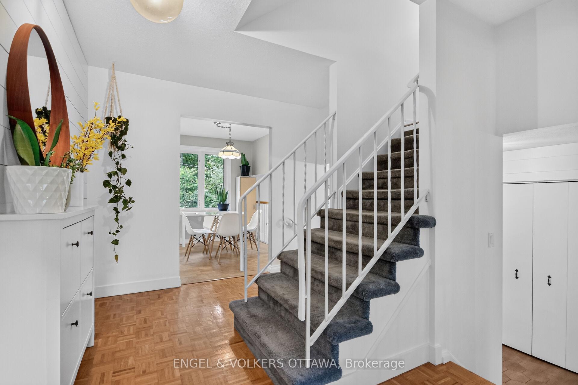 Photo 27 of 21 Stroughton Crescent, Ottawa, Munster — HOMEH