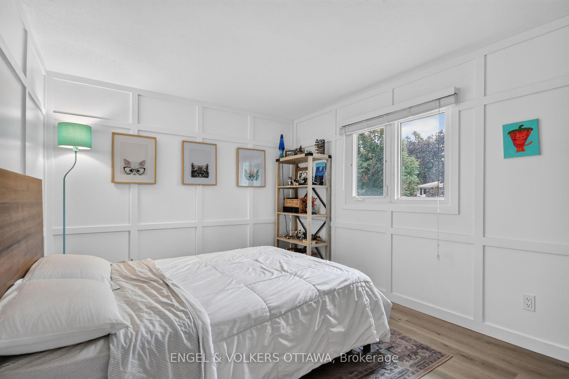 Photo 33 of 21 Stroughton Crescent, Ottawa, Munster — HOMEH