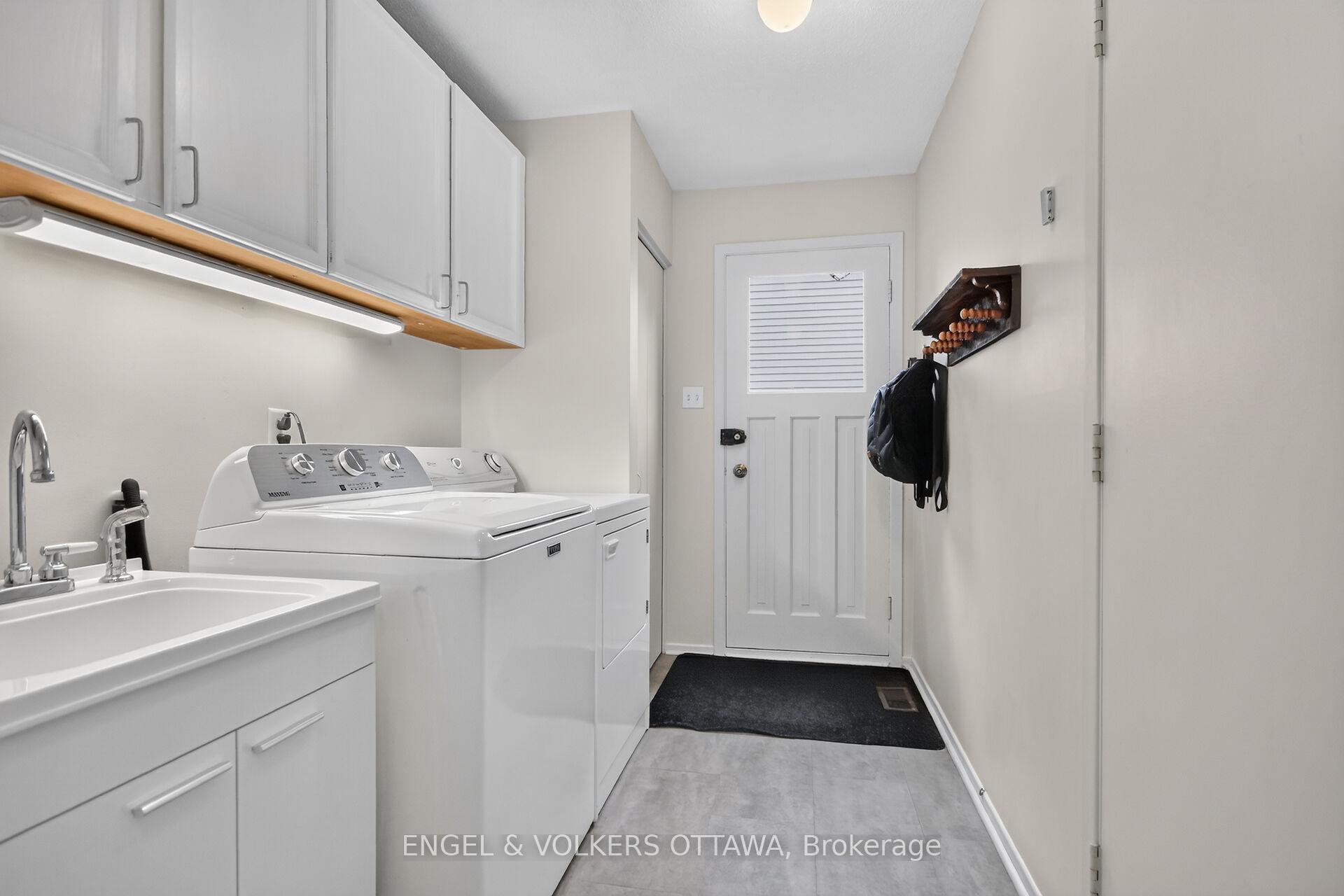 Photo 37 of 21 Stroughton Crescent, Ottawa, Munster — HOMEH