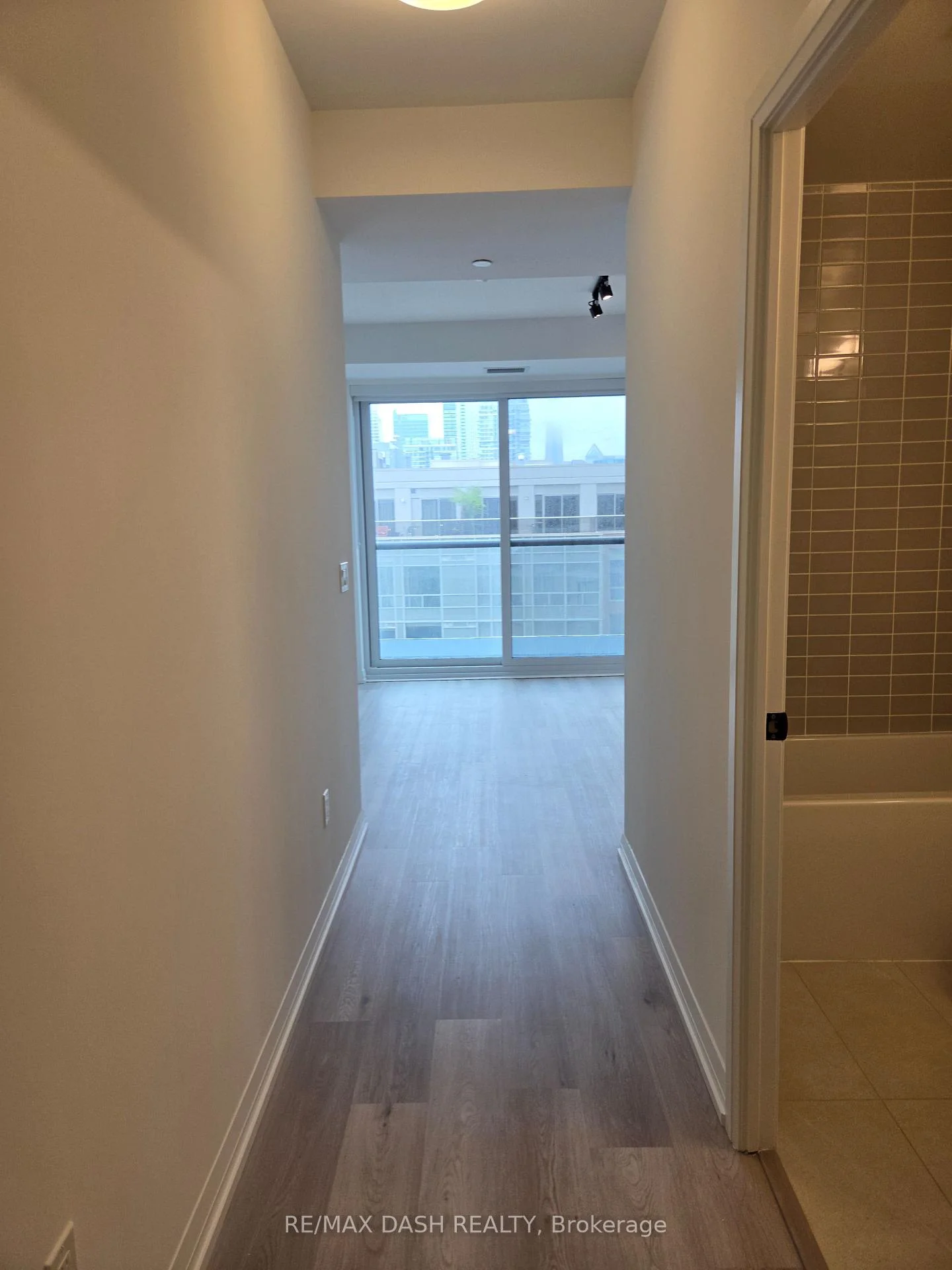 Photo 5 of Unit 1206, 280 Dundas Street W, Toronto, Kensington-Chinatown — HOMEH