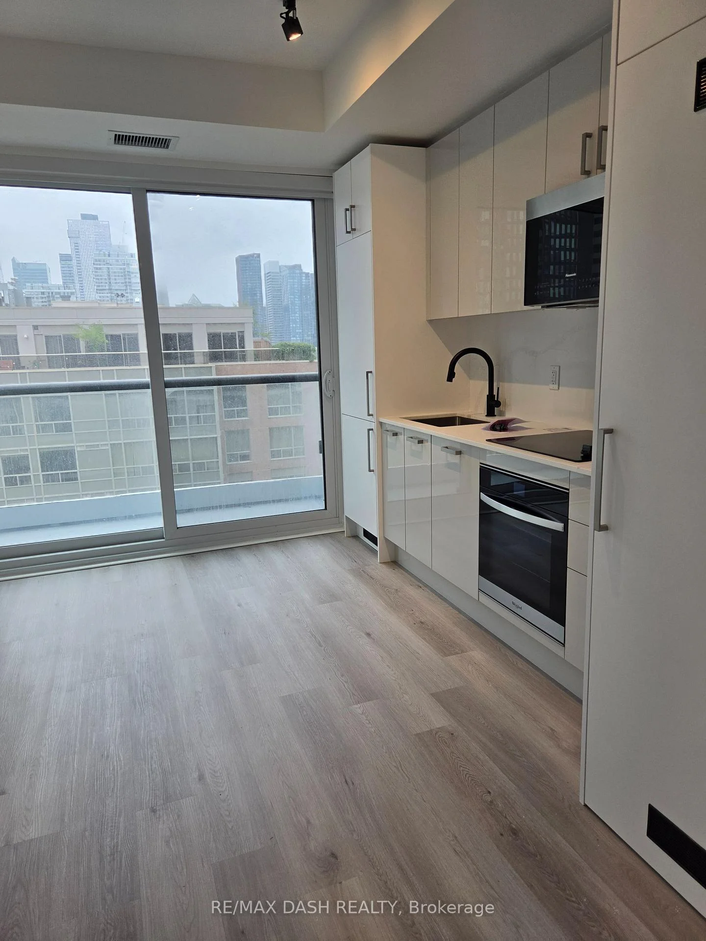 Photo 6 of Unit 1206, 280 Dundas Street W, Toronto, Kensington-Chinatown — HOMEH
