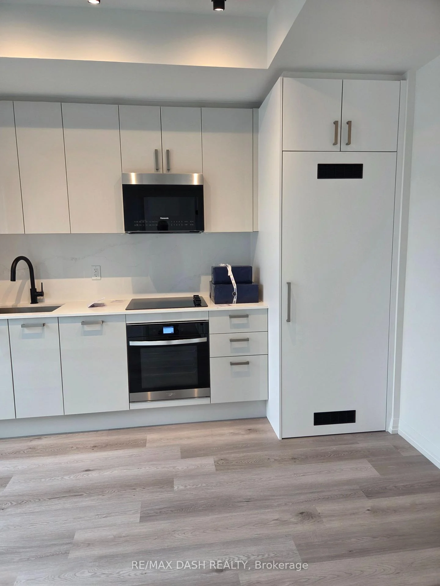 Photo 9 of Unit 1206, 280 Dundas Street W, Toronto, Kensington-Chinatown — HOMEH