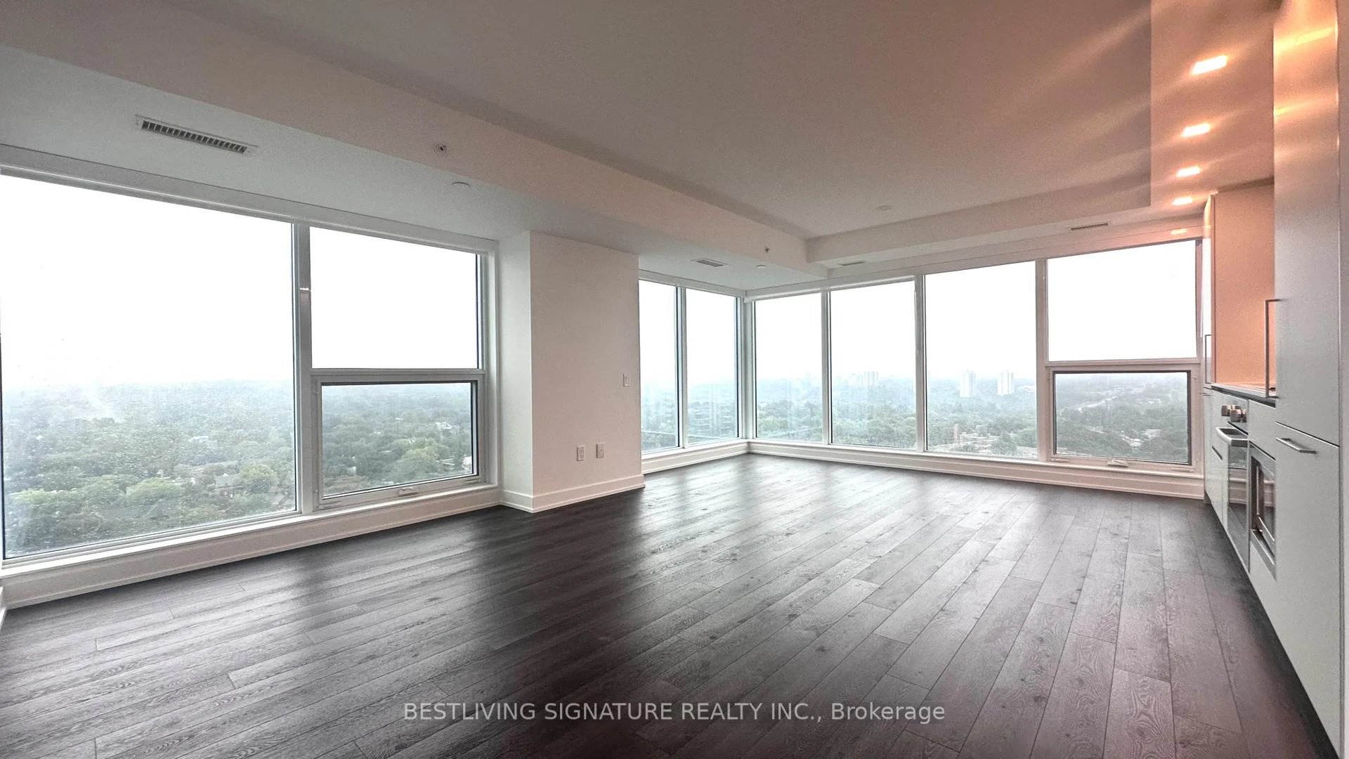 Photo 6 of Unit 2207, 609 Sherbourne Street, Toronto, North St. James Town — HOMEH