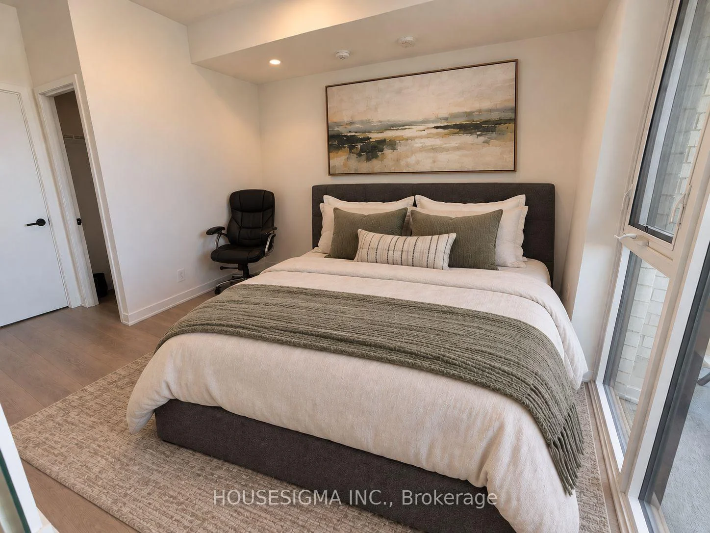 Photo 18 of Unit 322, 31 Huron Street, Collingwood — HOMEH