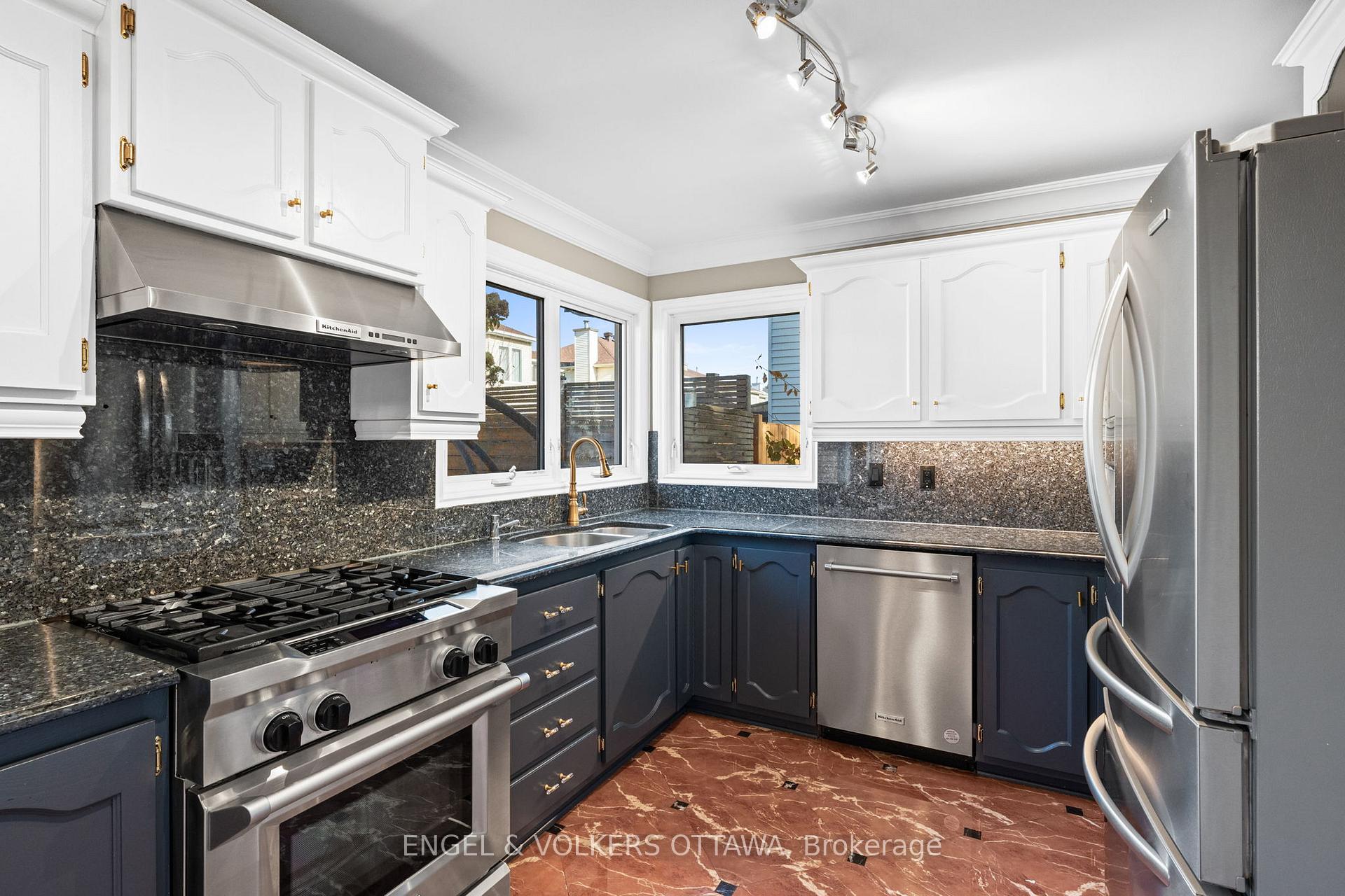Photo 9 of 563 Merkley Drive, Ottawa, Fallingbrook/Pineridge — HOMEH