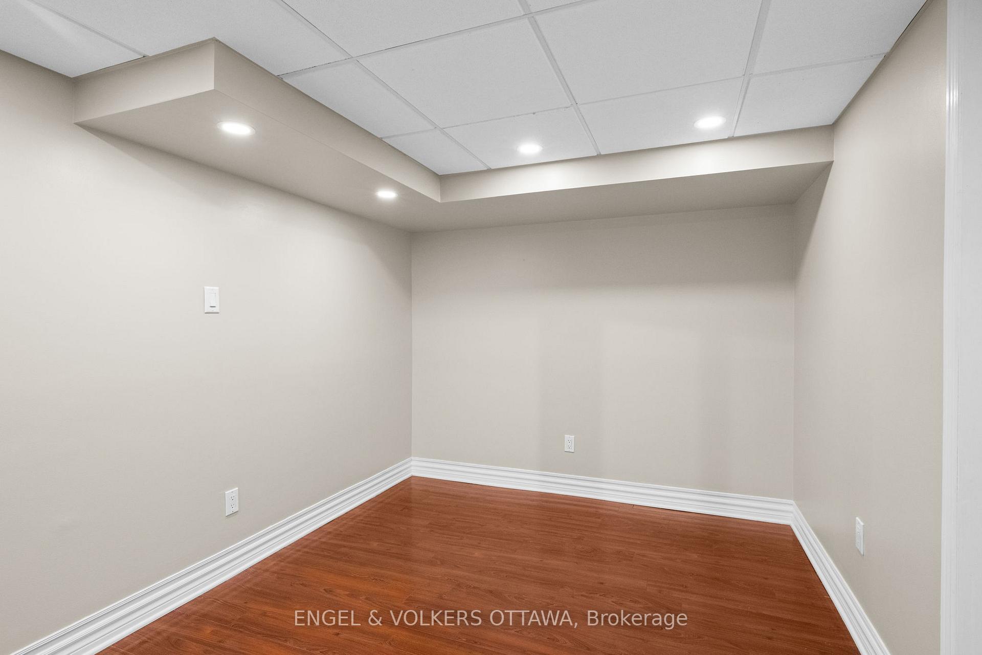 Photo 35 of 563 Merkley Drive, Ottawa, Fallingbrook/Pineridge — HOMEH