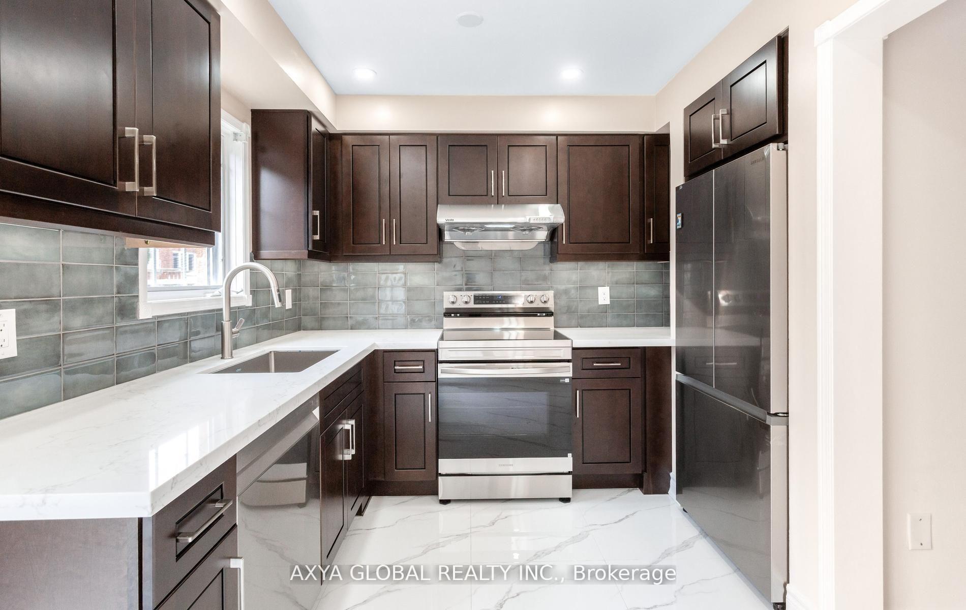 Photo 9 of 5340 Byford Place, Mississauga, Hurontario — HOMEH