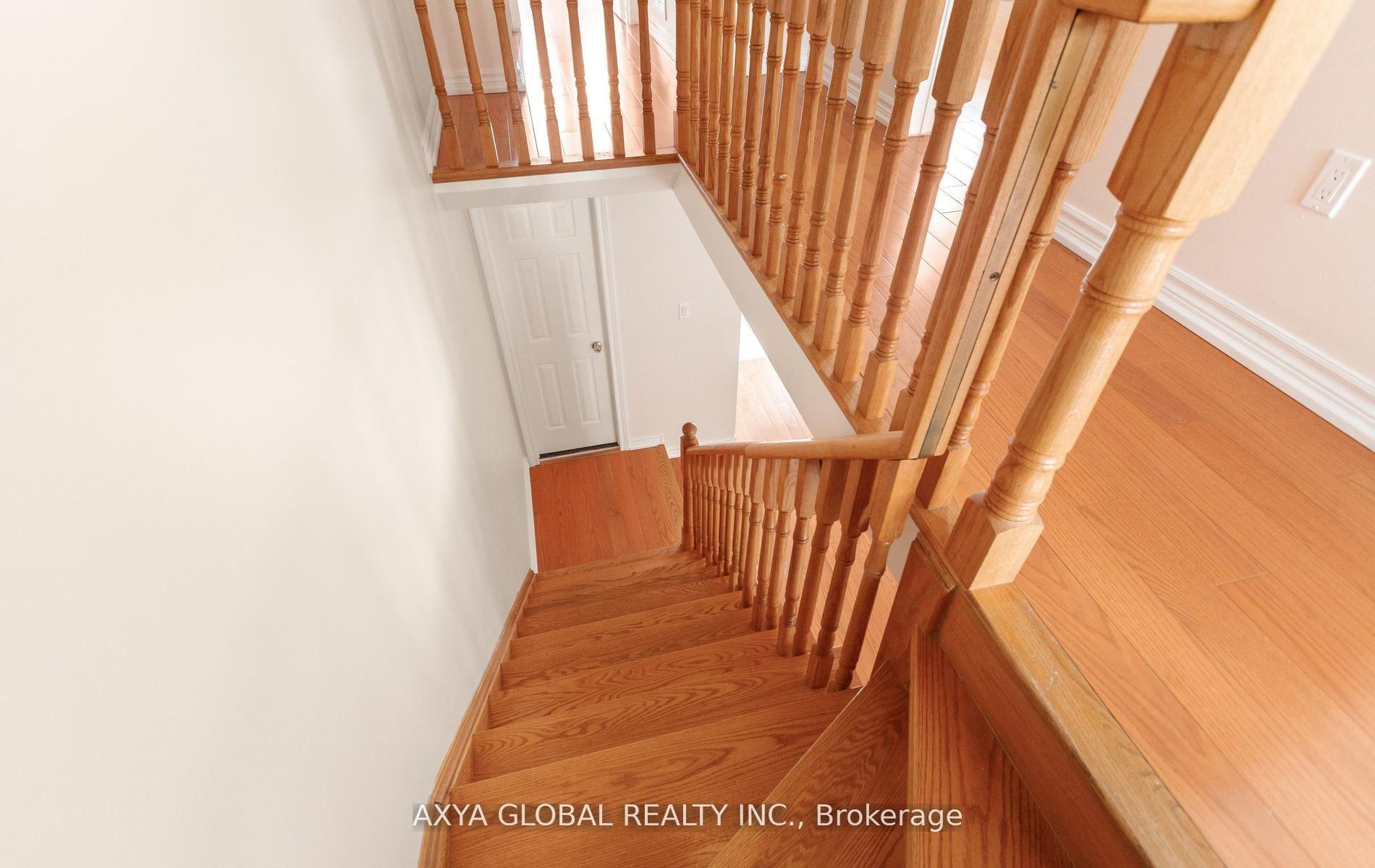 Photo 12 of 5340 Byford Place, Mississauga, Hurontario — HOMEH