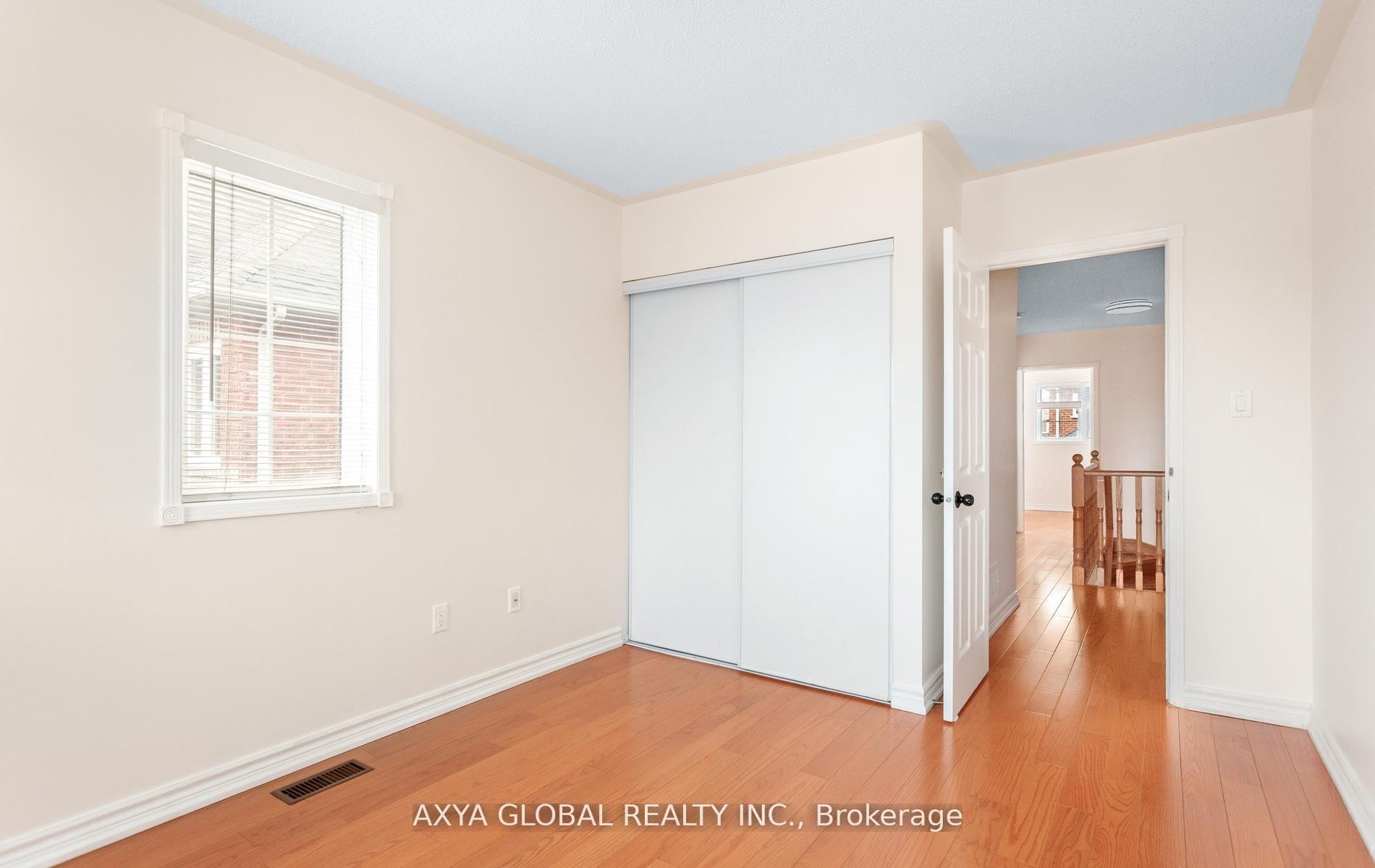 Photo 16 of 5340 Byford Place, Mississauga, Hurontario — HOMEH