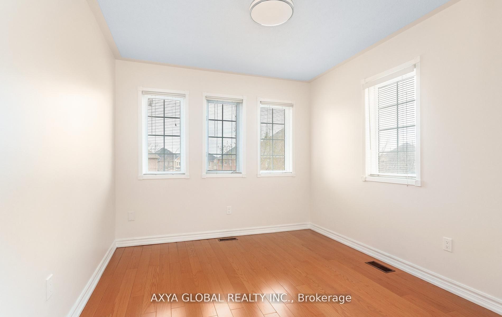 Photo 23 of 5340 Byford Place, Mississauga, Hurontario — HOMEH