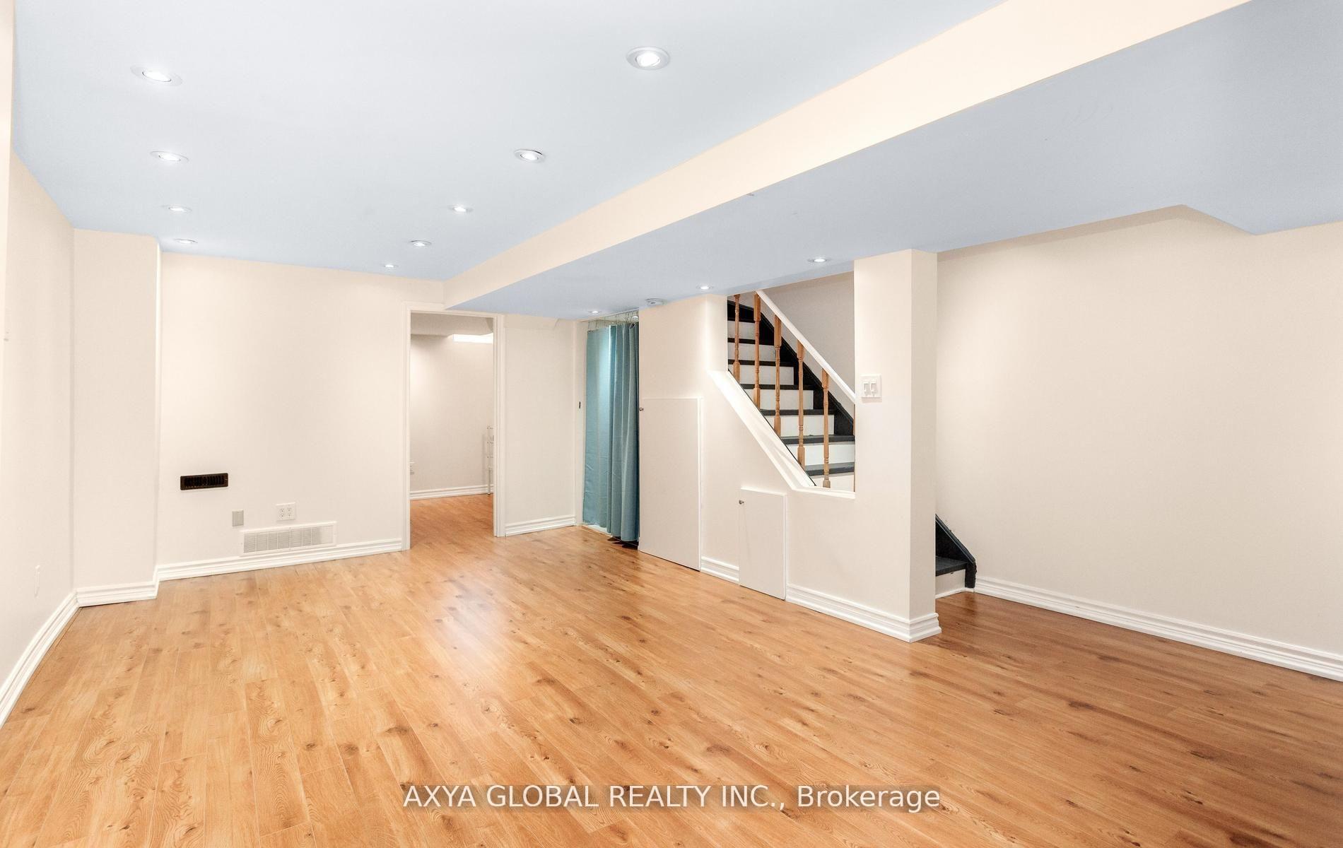 Photo 25 of 5340 Byford Place, Mississauga, Hurontario — HOMEH