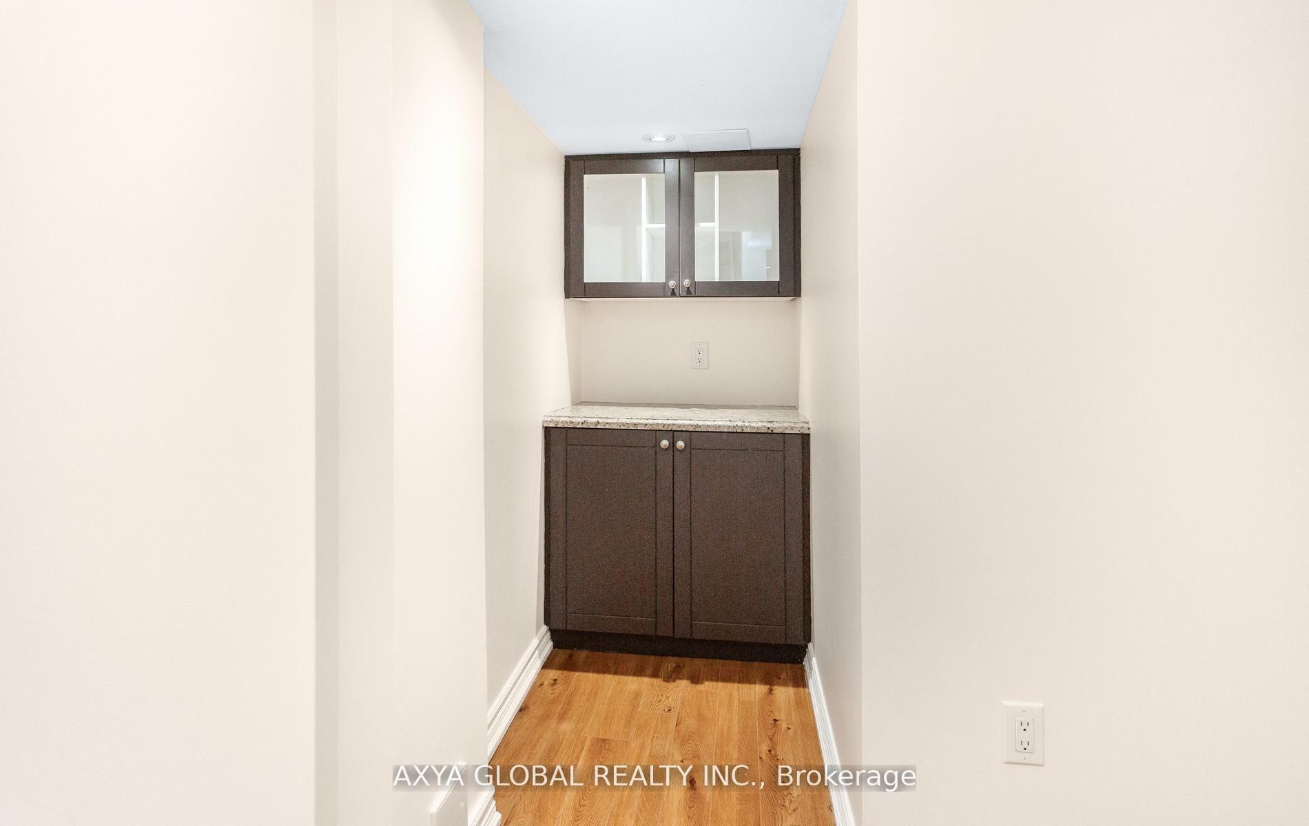 Photo 28 of 5340 Byford Place, Mississauga, Hurontario — HOMEH