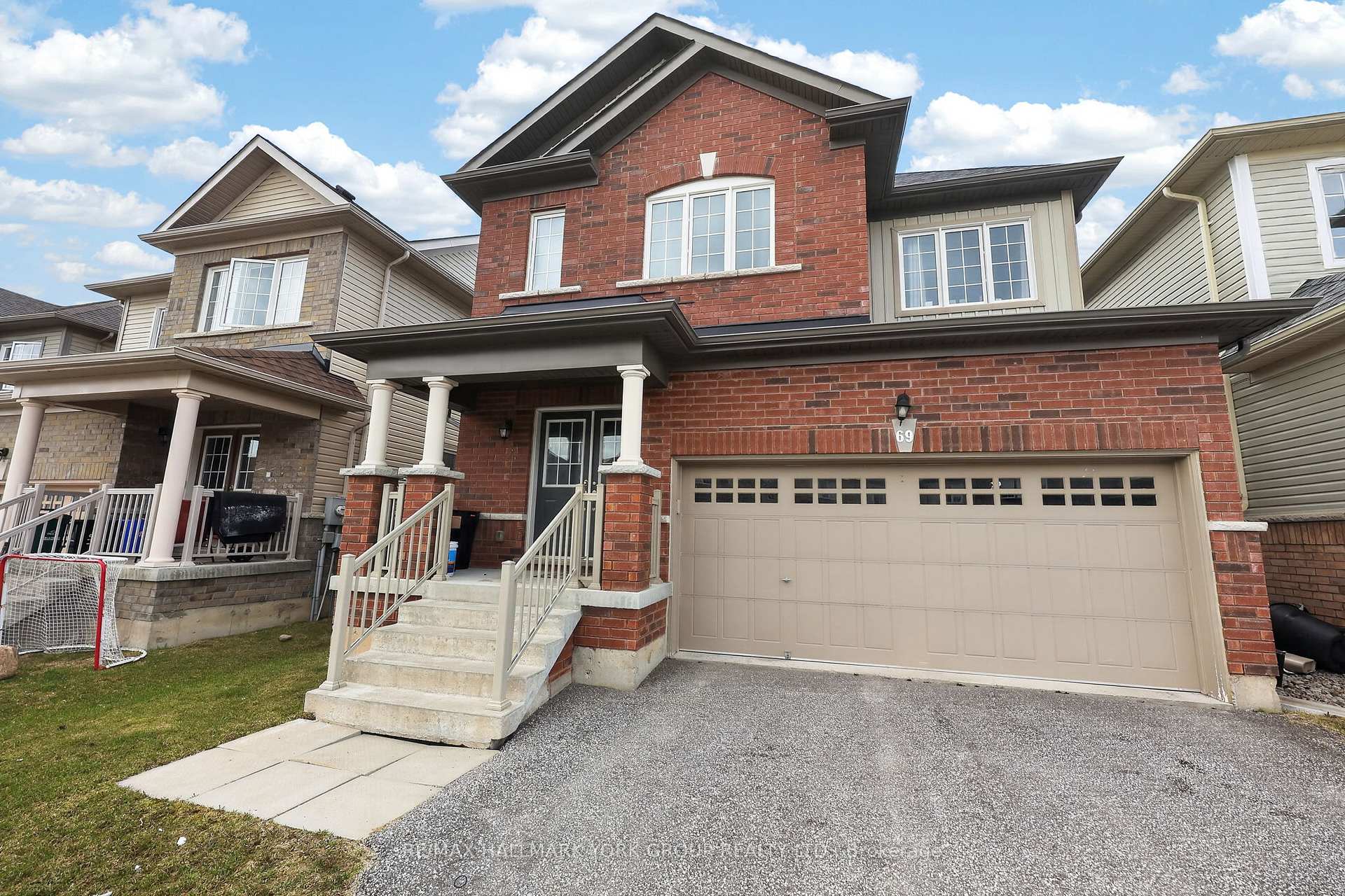 Photo 4 of 69 Diana Drive, Orillia — HOMEH