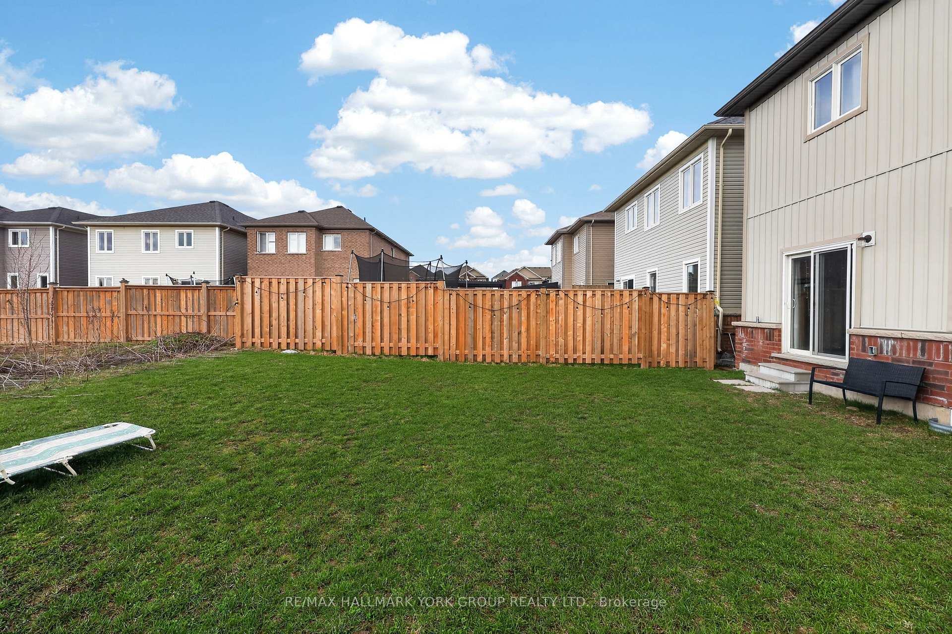 Photo 7 of 69 Diana Drive, Orillia — HOMEH