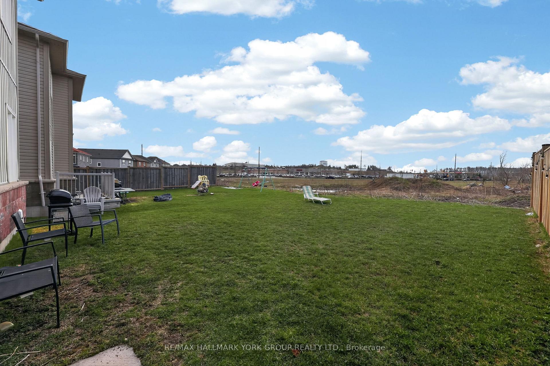 Photo 10 of 69 Diana Drive, Orillia — HOMEH