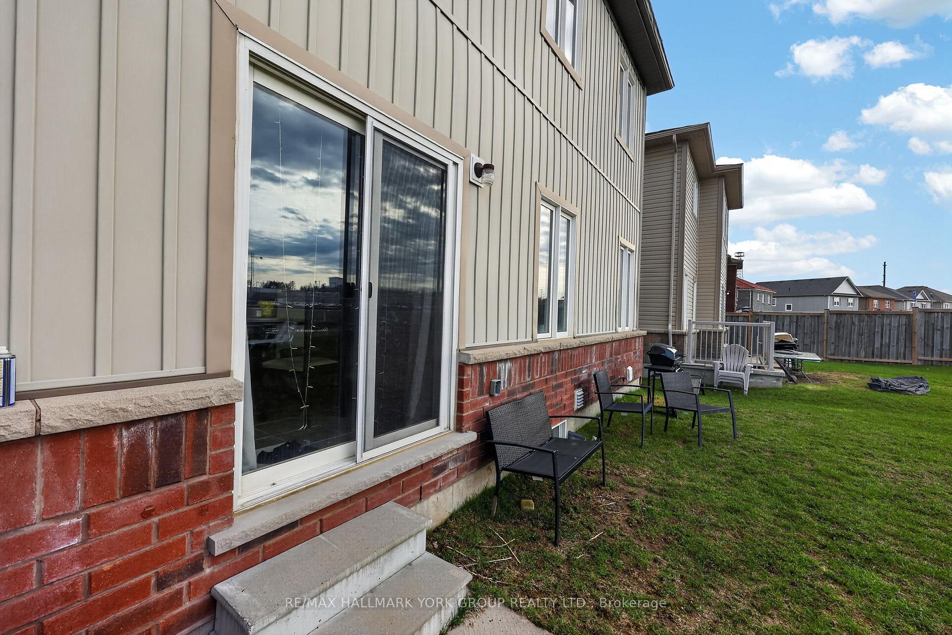 Photo 11 of 69 Diana Drive, Orillia — HOMEH
