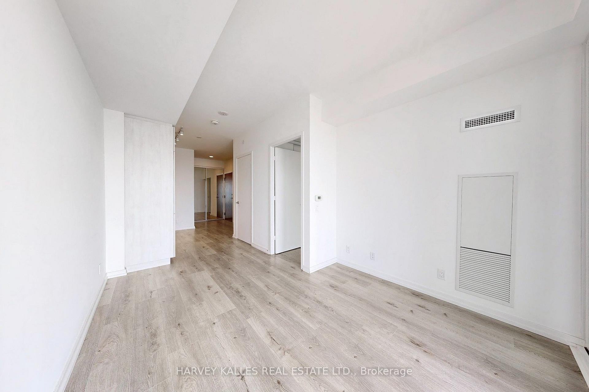 Photo 10 of Unit 2807, 7890 Jane Street, Vaughan, Vaughan Corporate Centre — HOMEH