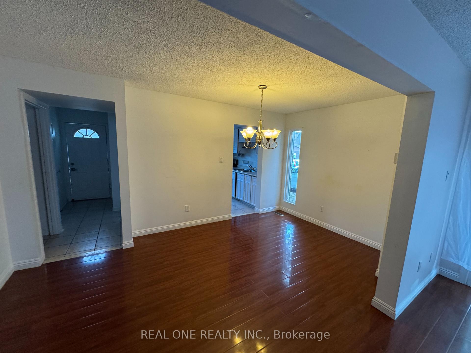 Photo 8 of Unit 16, 72 Dusay Place, Scarborough, L'Amoreaux — HOMEH