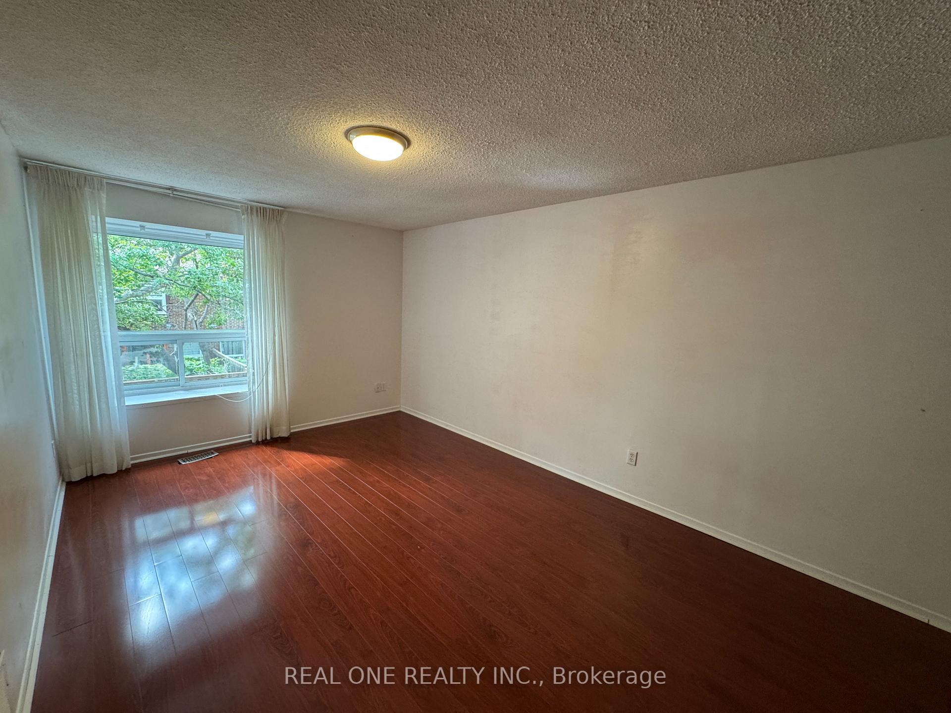 Photo 13 of Unit 16, 72 Dusay Place, Scarborough, L'Amoreaux — HOMEH