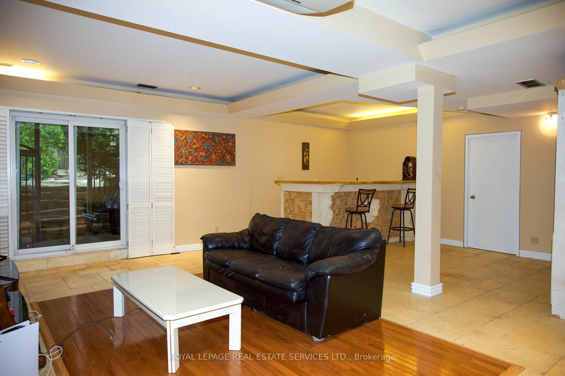 Photo 1 of 2B Debell Lane, North York, Newtonbrook East — HOMEH