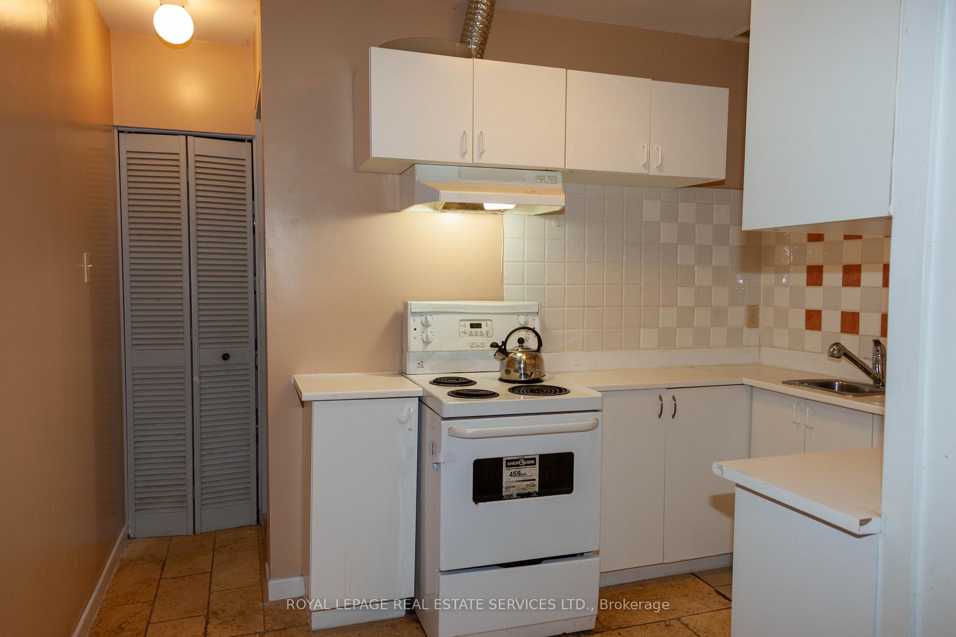 Photo 6 of 2B Debell Lane, North York, Newtonbrook East — HOMEH
