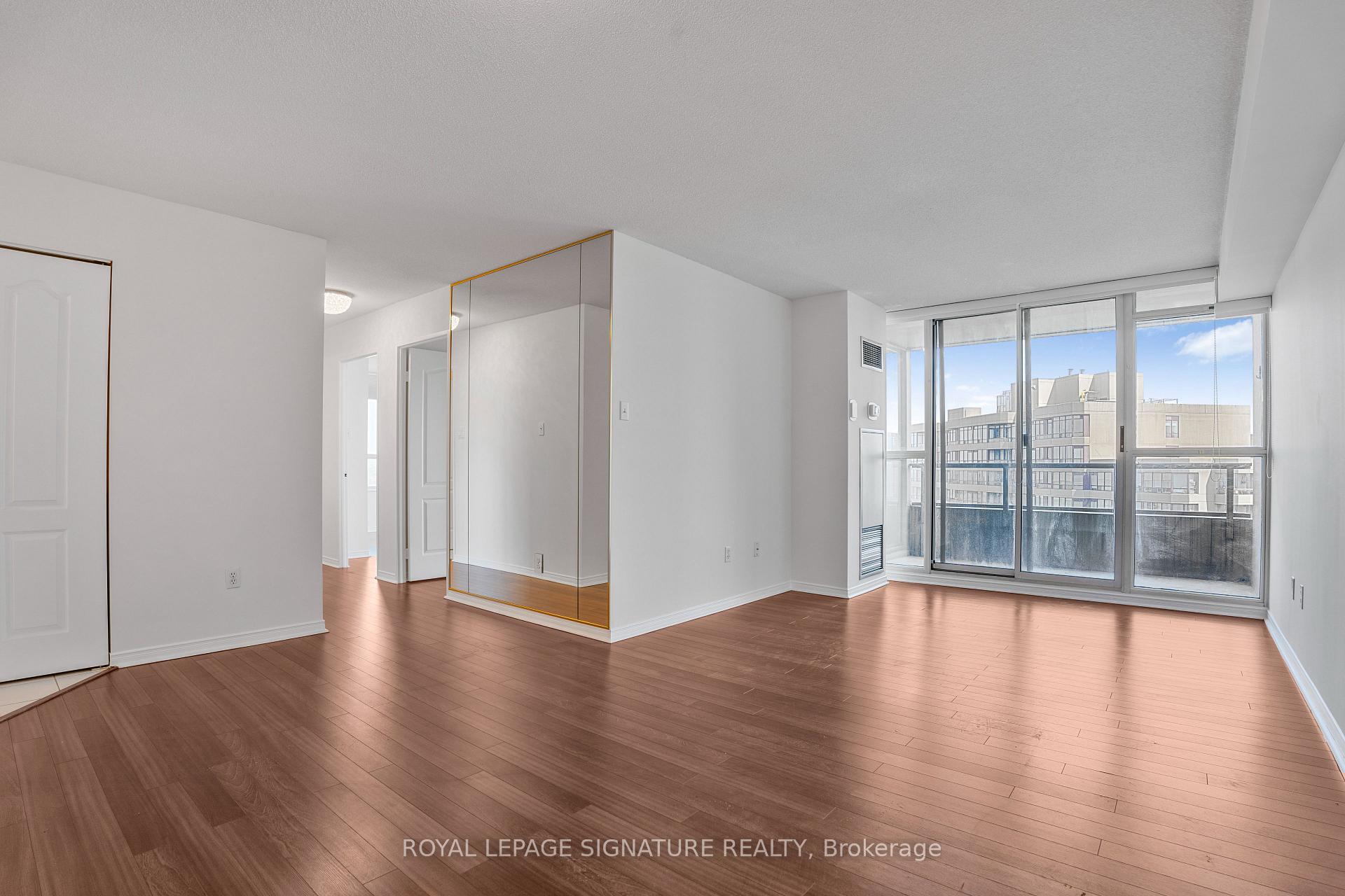 Photo 3 of Unit 1410, 11 Townsgate Drive, Vaughan, Crestwood-Springfarm-Yorkhill — HOMEH