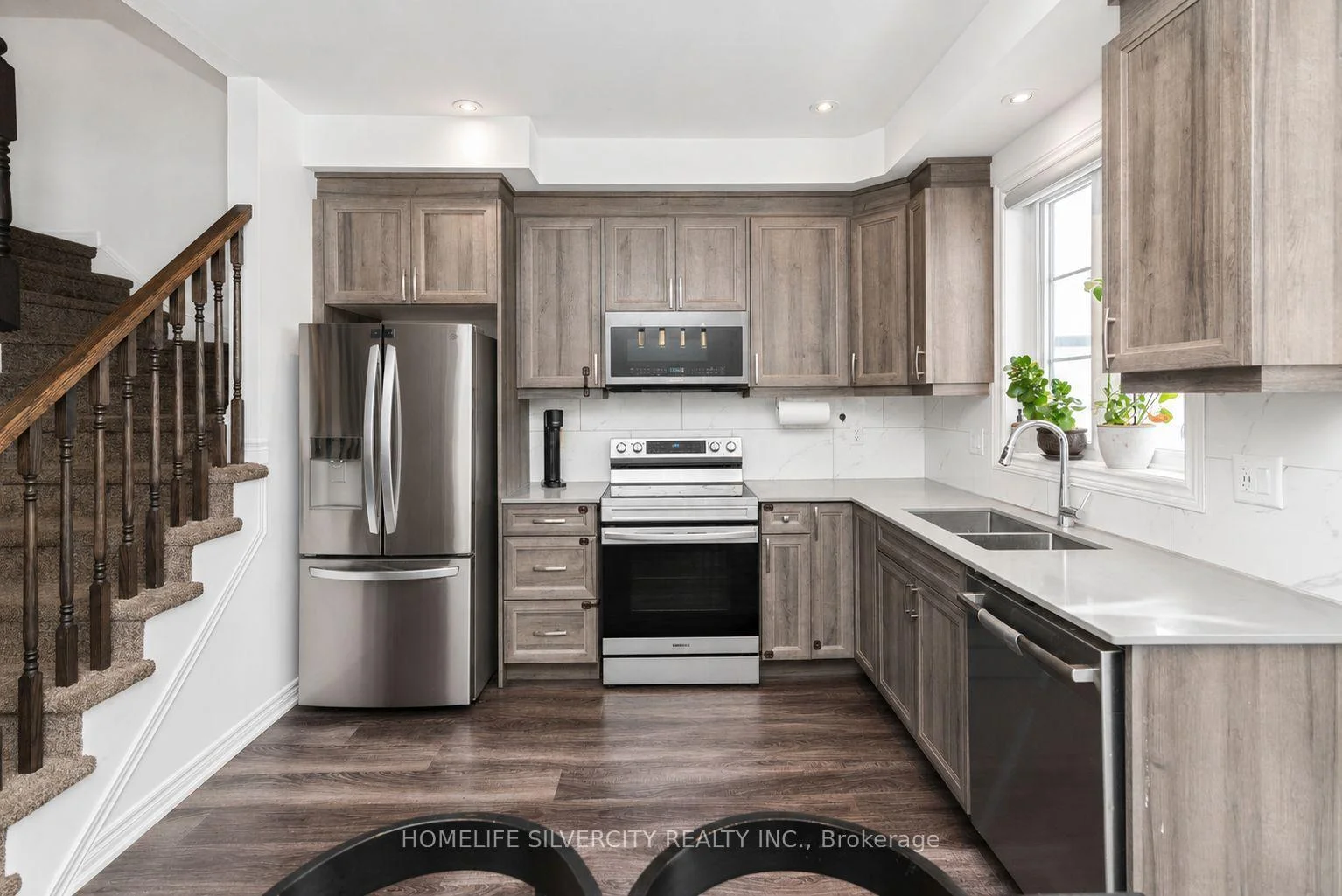 Photo 24 of Unit 24, 575 Woodward Avenue, Hamilton, Parkview — HOMEH