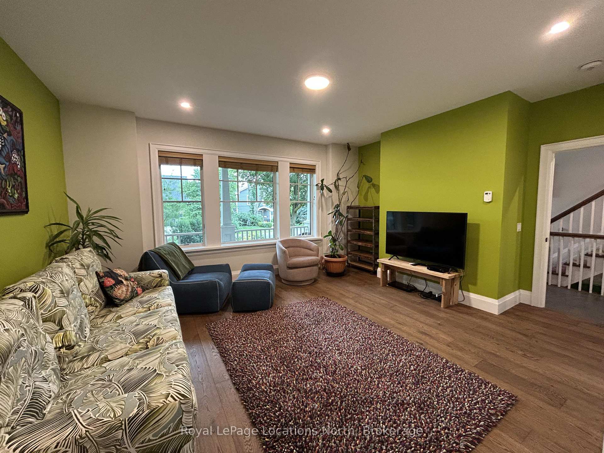 Photo 10 of 10 Niagara Street, Collingwood — HOMEH