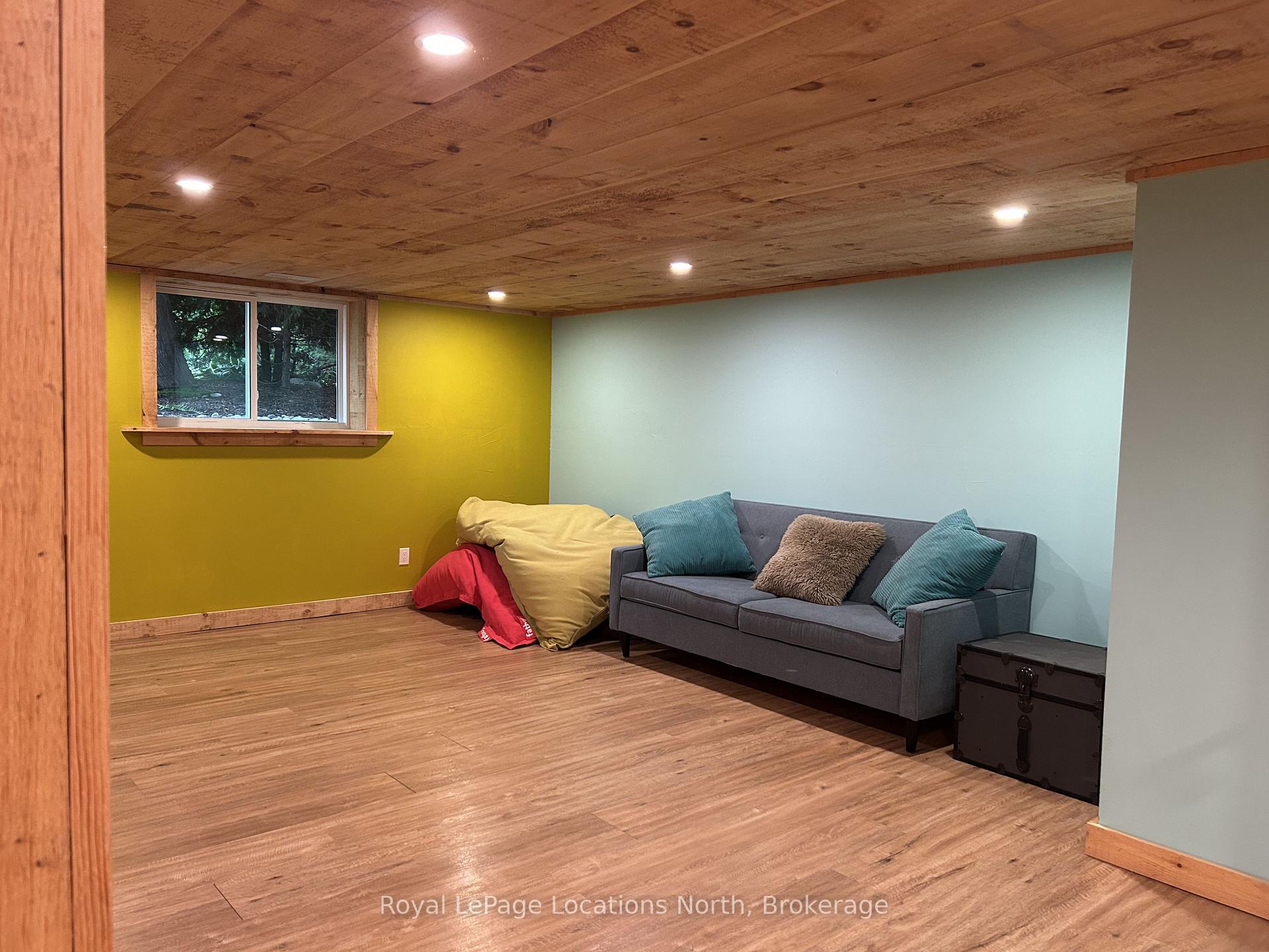 Photo 16 of 10 Niagara Street, Collingwood — HOMEH