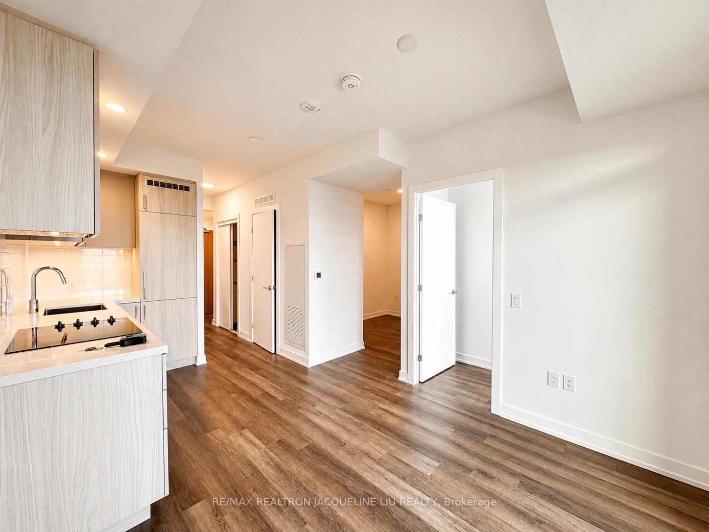 Photo 8 of Unit 1009, 21 Meadowdale Road, Vaughan, Vaughan Corporate Centre — HOMEH