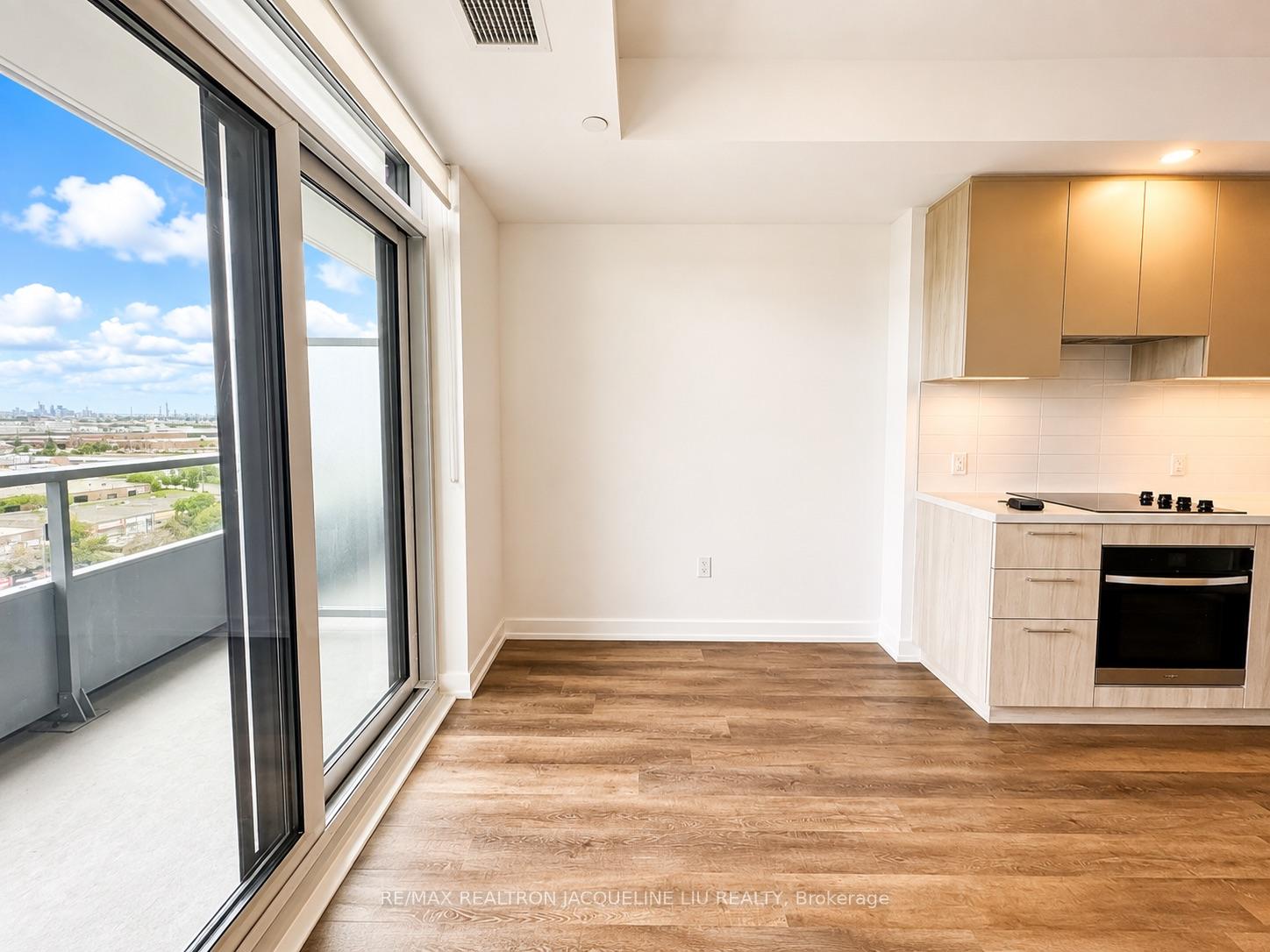 Photo 9 of Unit 1009, 21 Meadowdale Road, Vaughan, Vaughan Corporate Centre — HOMEH