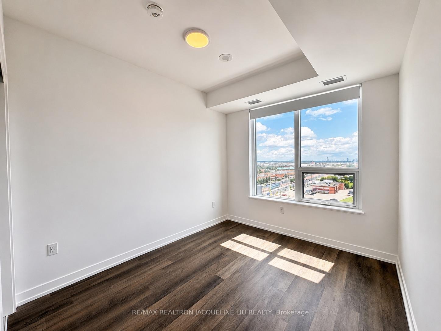 Photo 10 of Unit 1009, 21 Meadowdale Road, Vaughan, Vaughan Corporate Centre — HOMEH