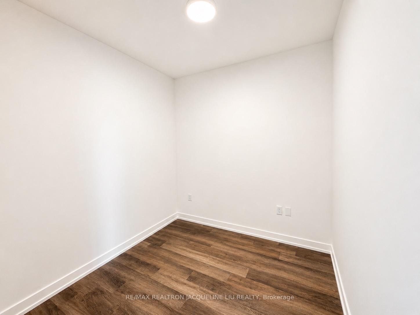 Photo 12 of Unit 1009, 21 Meadowdale Road, Vaughan, Vaughan Corporate Centre — HOMEH