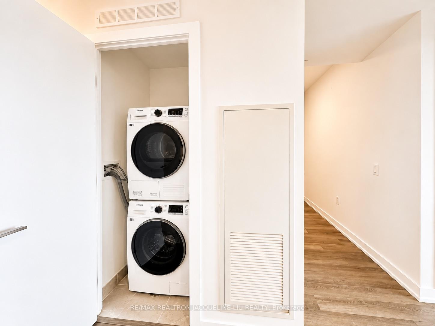 Photo 14 of Unit 1009, 21 Meadowdale Road, Vaughan, Vaughan Corporate Centre — HOMEH