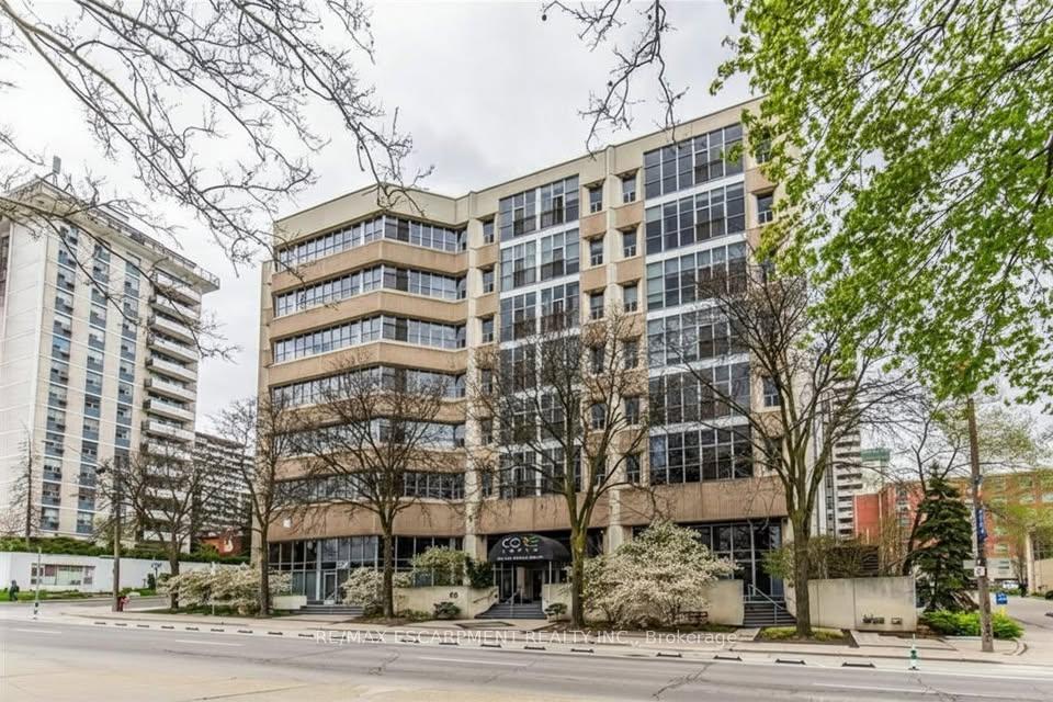 Photo of Unit 106, 66 Bay Street S