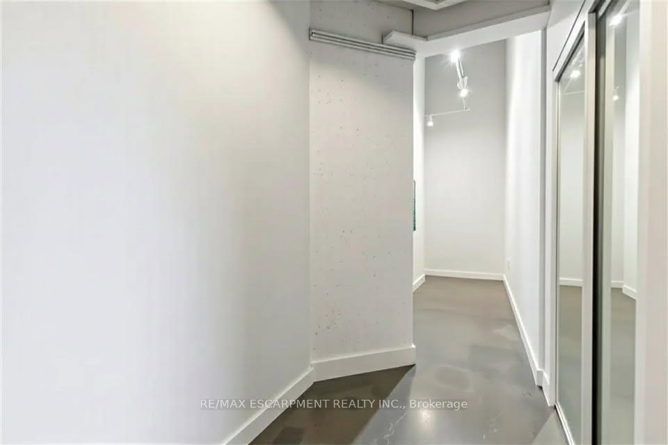 Photo 6 of Unit 106, 66 Bay Street S, Hamilton, Durand — HOMEH
