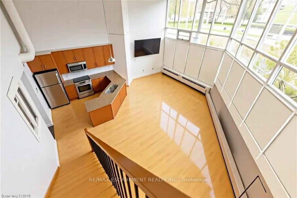 Photo 7 of Unit 106, 66 Bay Street S, Hamilton, Durand — HOMEH