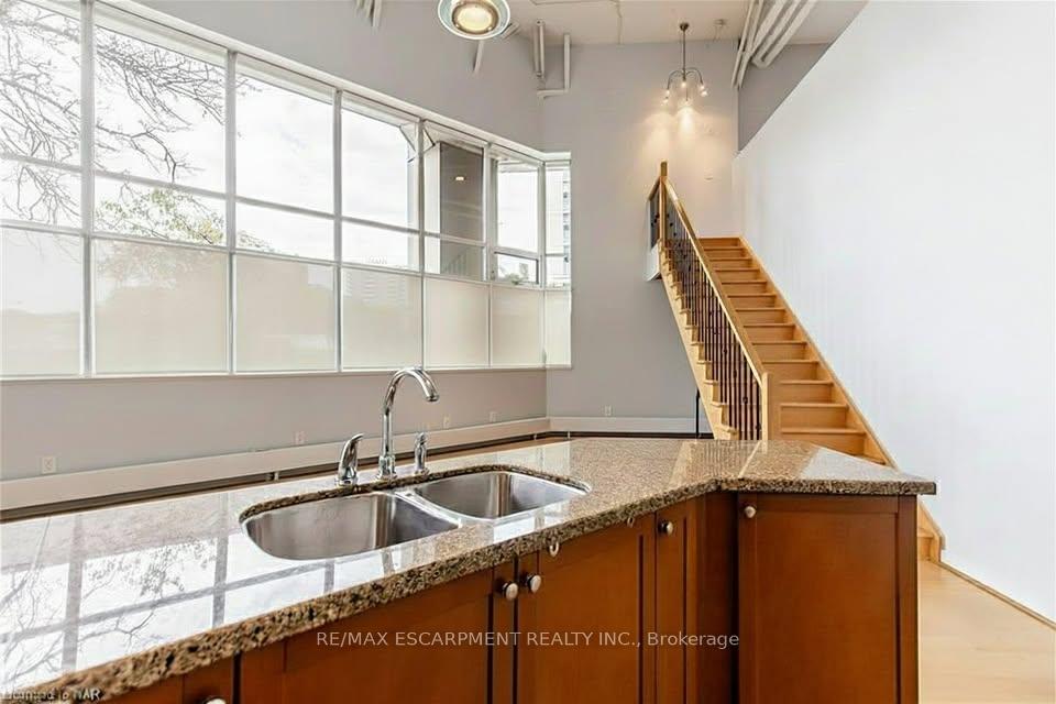 Photo 10 of Unit 106, 66 Bay Street S, Hamilton, Durand — HOMEH