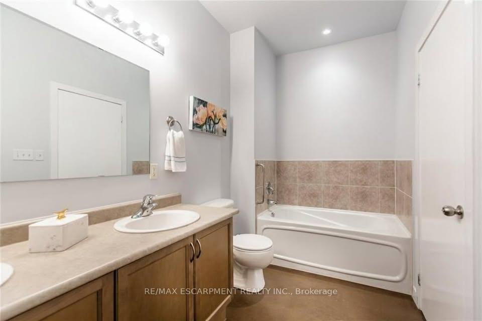 Photo 15 of Unit 106, 66 Bay Street S, Hamilton, Durand — HOMEH