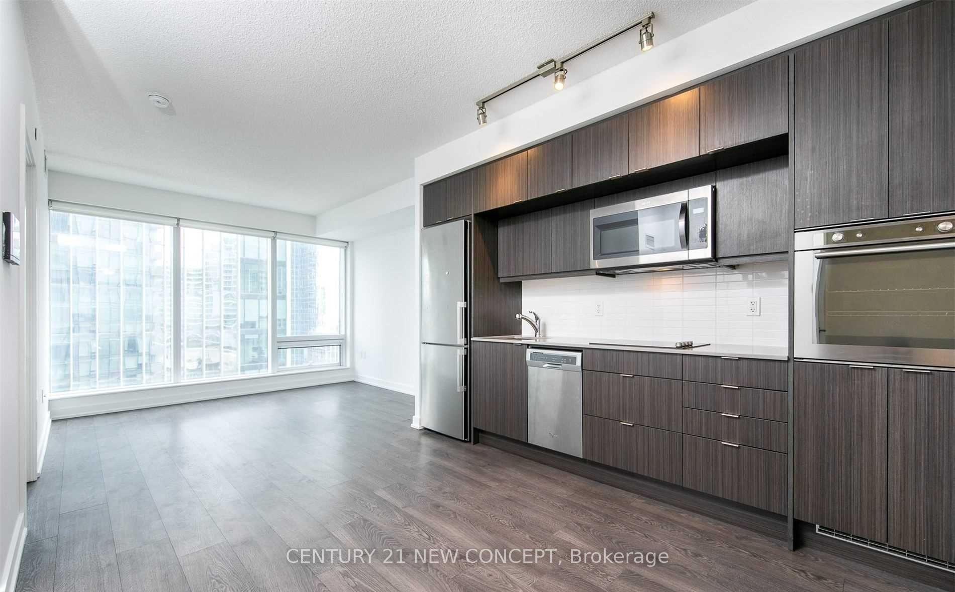 Photo 10 of Unit 1404, 10 York Street, Toronto, Waterfront Communities — HOMEH