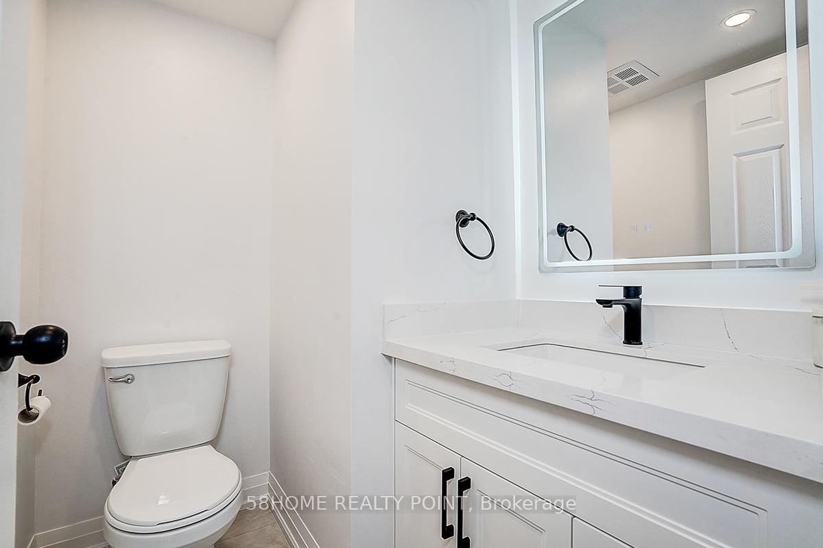 Photo 12 of Unit Upper, 8D Leaside Park Drive, Toronto, Thorncliffe Park — HOMEH
