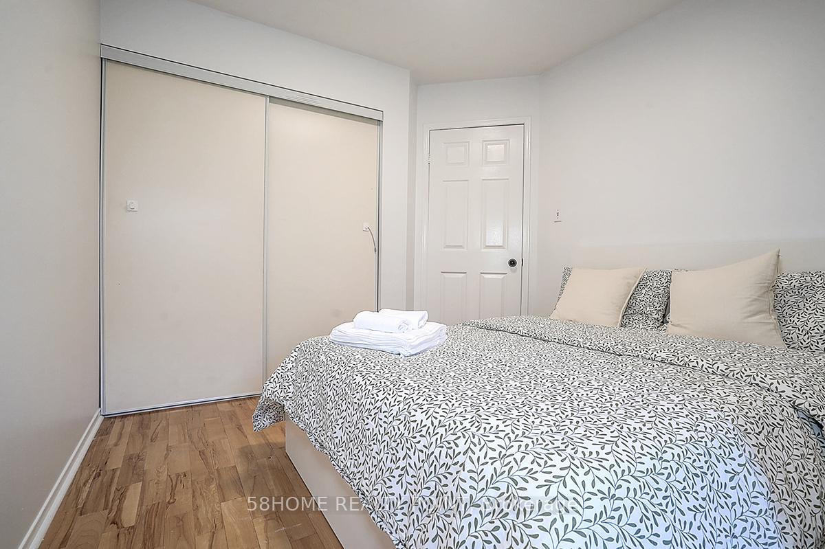 Photo 22 of Unit Upper, 8D Leaside Park Drive, Toronto, Thorncliffe Park — HOMEH