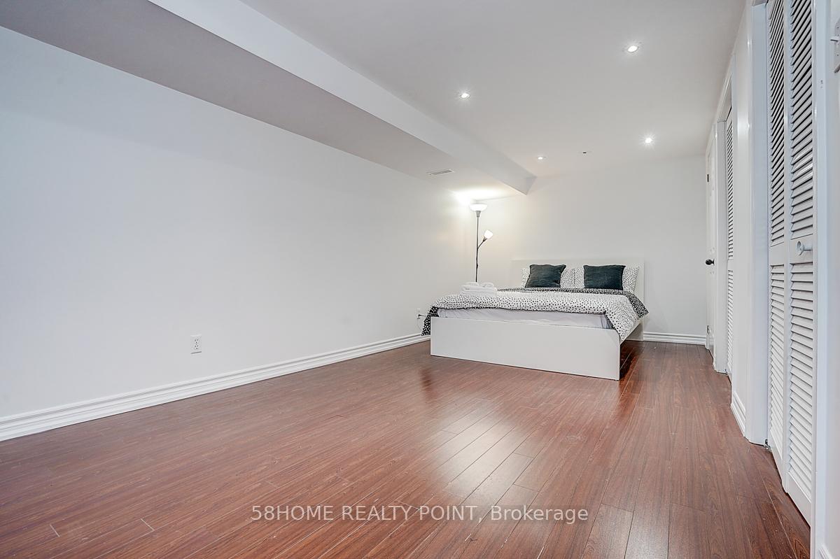 Photo 29 of Unit Upper, 8D Leaside Park Drive, Toronto, Thorncliffe Park — HOMEH