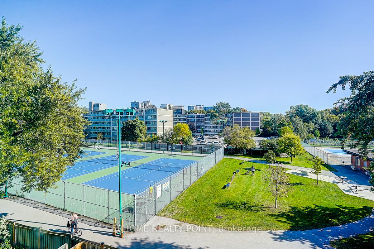 Photo 31 of Unit Upper, 8D Leaside Park Drive, Toronto, Thorncliffe Park — HOMEH