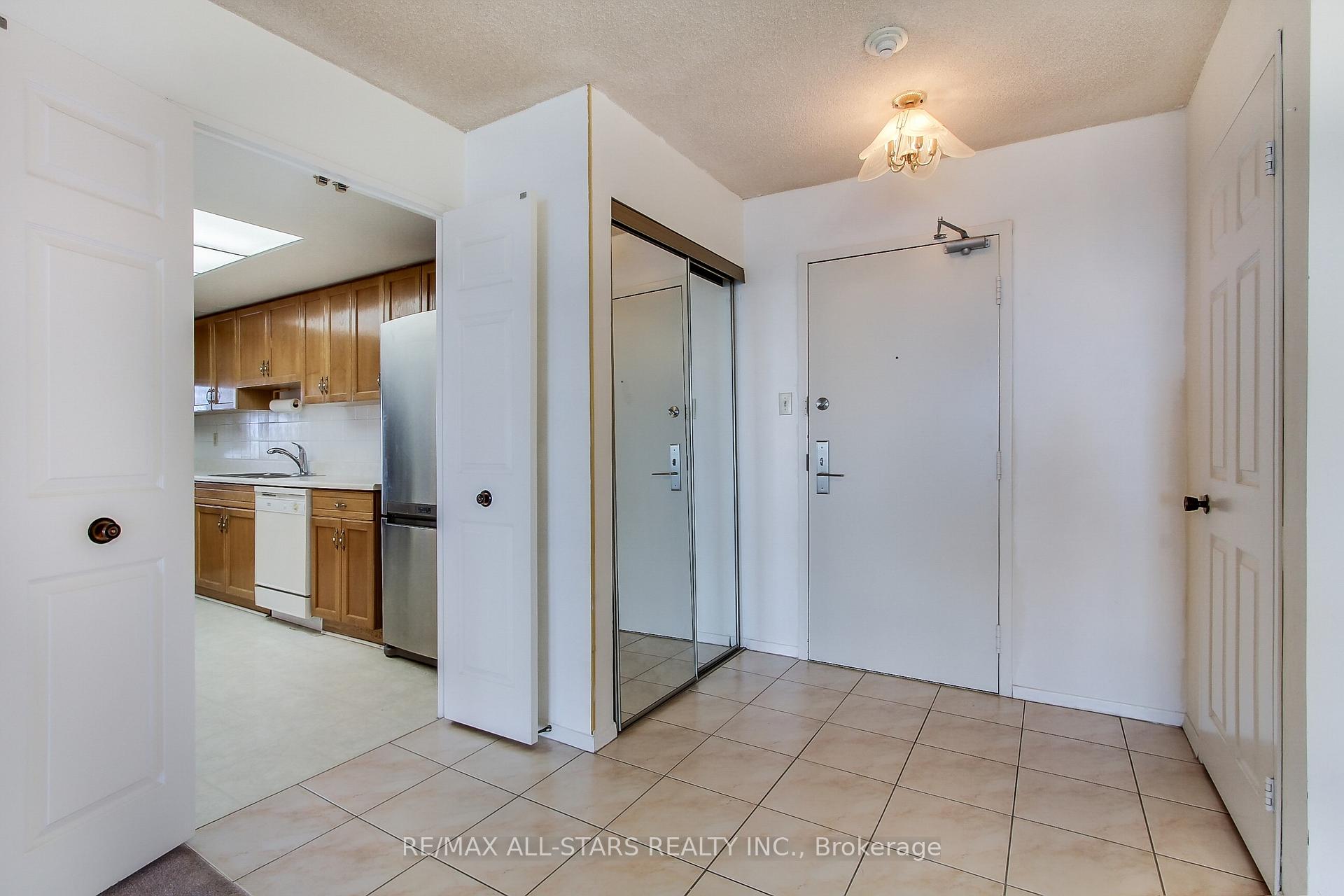 Photo 8 of Unit 1203, 255 Bamburgh Circle, Scarborough, Steeles — HOMEH