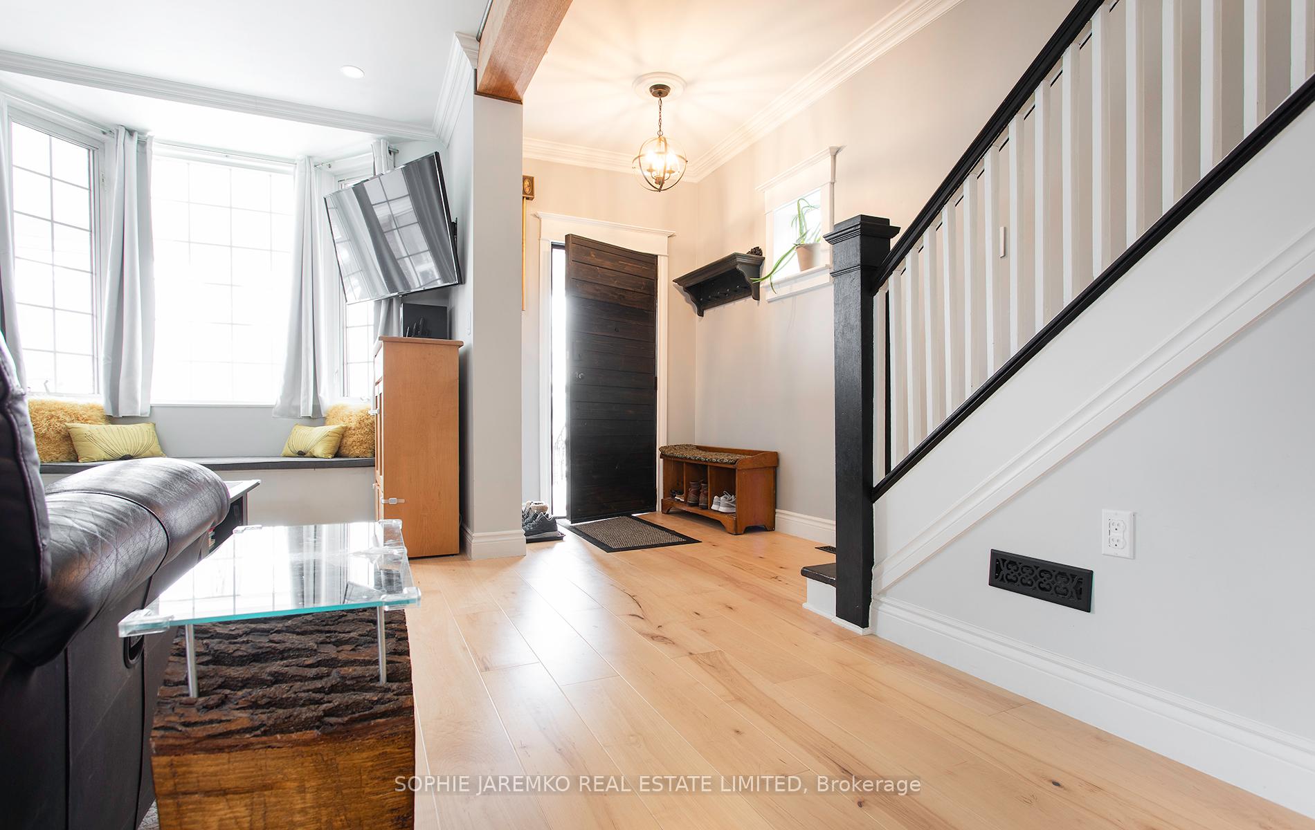 Photo 3 of 144 Eileen Avenue, Toronto, Rockcliffe-Smythe — HOMEH