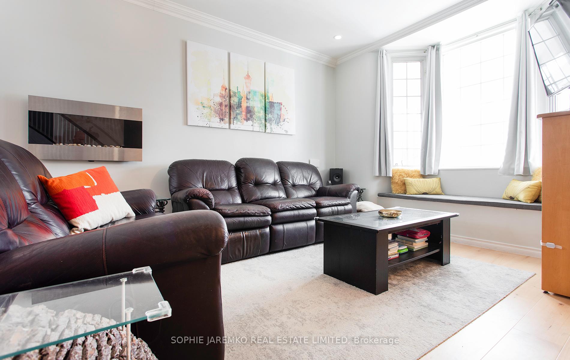 Photo 7 of 144 Eileen Avenue, Toronto, Rockcliffe-Smythe — HOMEH