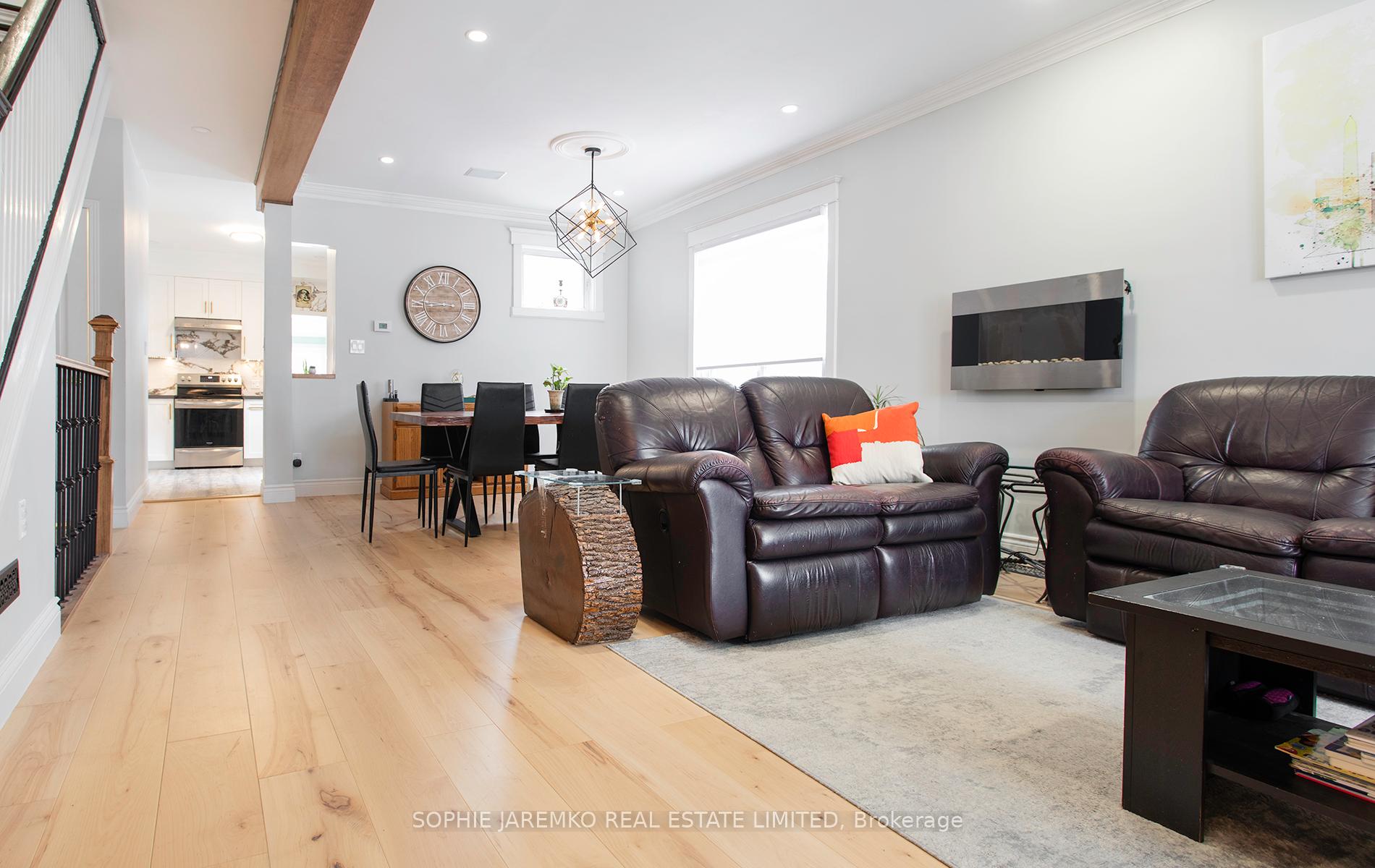 Photo 8 of 144 Eileen Avenue, Toronto, Rockcliffe-Smythe — HOMEH