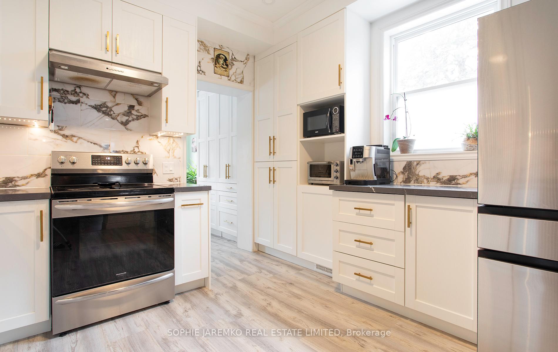 Photo 17 of 144 Eileen Avenue, Toronto, Rockcliffe-Smythe — HOMEH