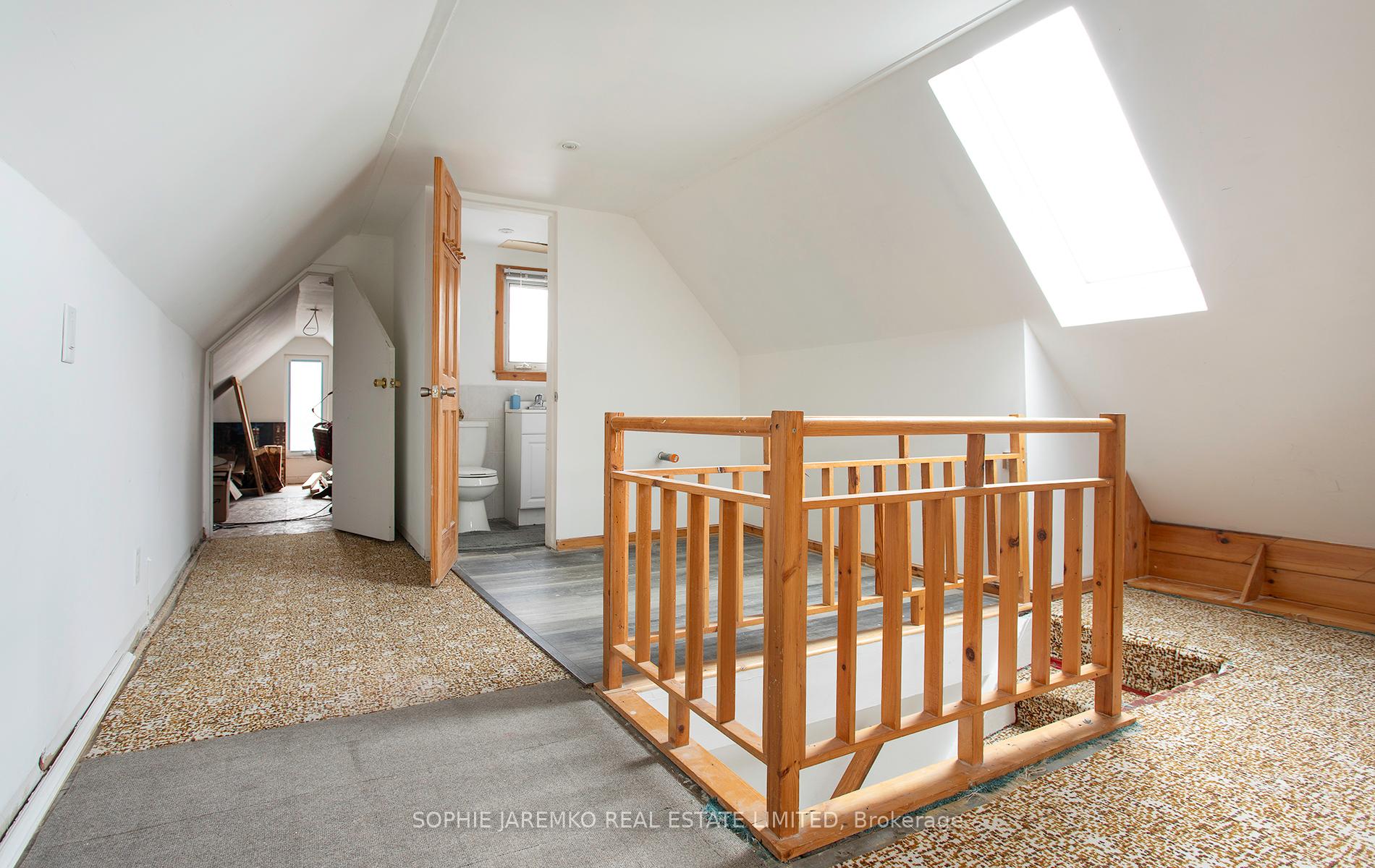 Photo 34 of 144 Eileen Avenue, Toronto, Rockcliffe-Smythe — HOMEH